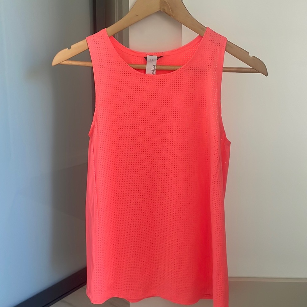 Oiselle Kara perforated tank